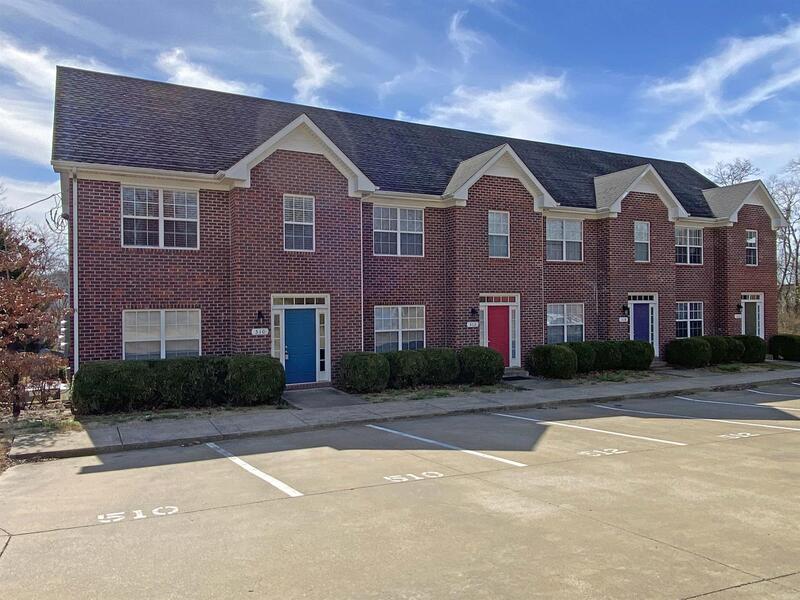 Clarksville Townhome: 524 S 1st Street