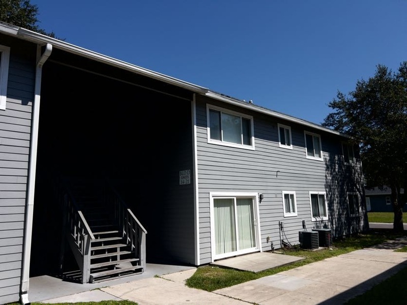 New Smyrna Beach Townhome: 1050 Wayne Avenue