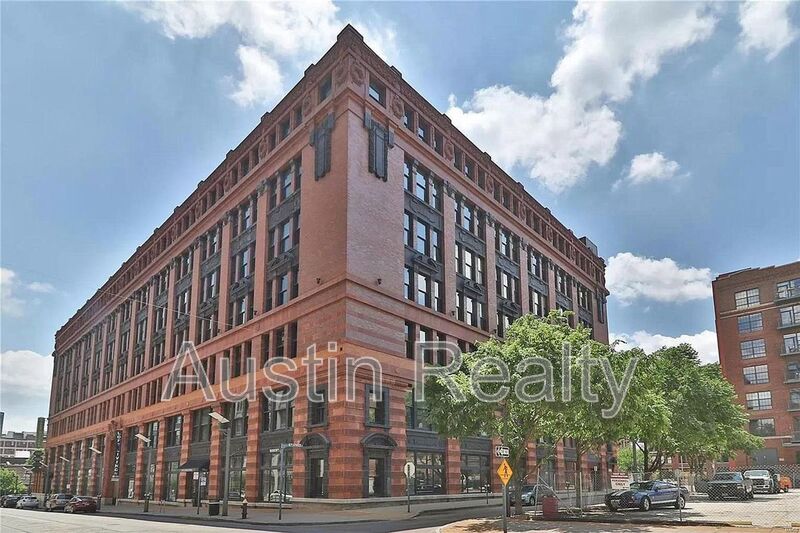 Saint Louis Condo: 1520 Washington Ave