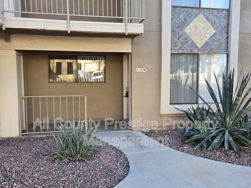 Tempe Condo: 905 S Dorsey Lane