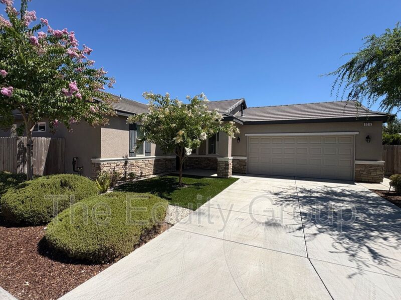 Visalia House: 3212 North Noyes Ct