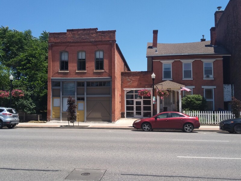 Davenport Condo: 427 Brady St. #6