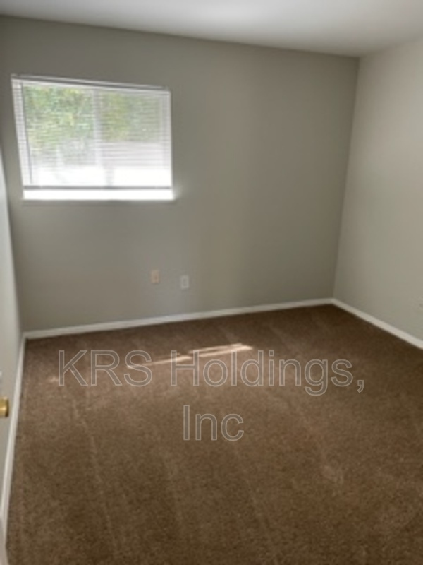 Richmond Condo: 1255 Nelson St