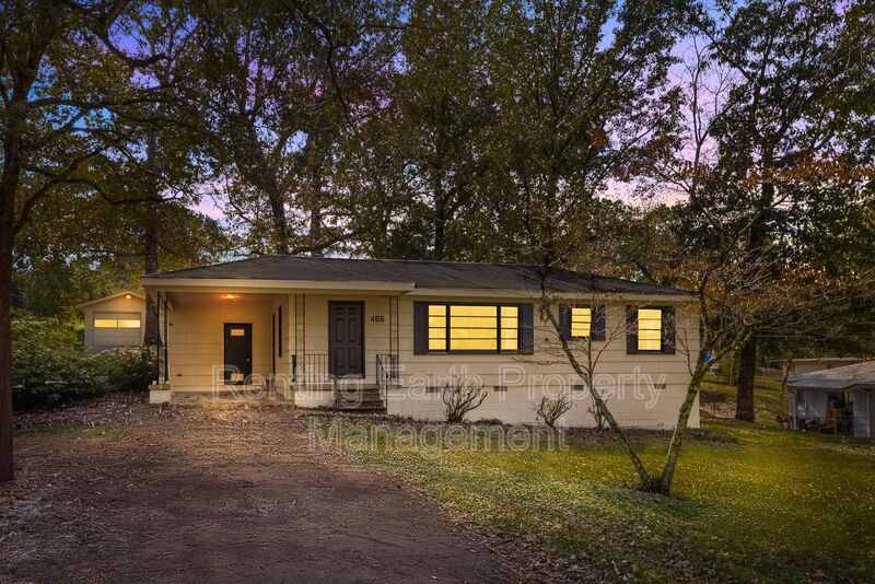 Birmingham House: 405 18th Ave NW