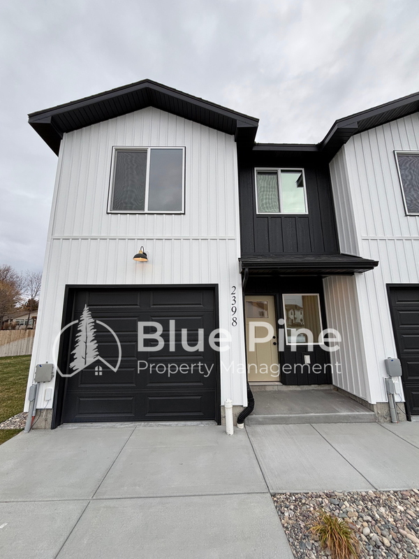 Blackfoot Townhome: 2398 Caliber Place