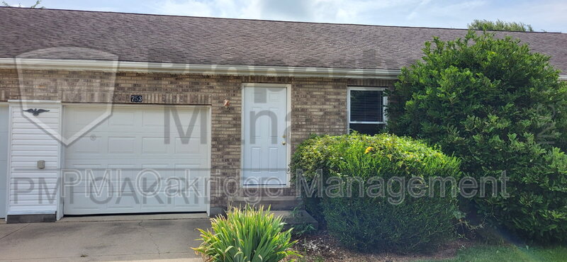 Sidney Condo: 753 Campbell Rd