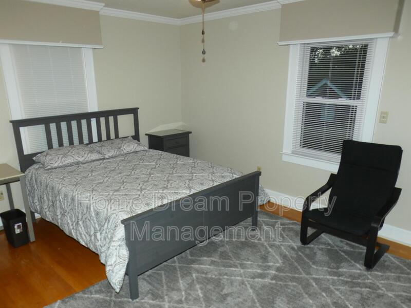 Fredericksburg House: 842 Spring Valley Dr A1