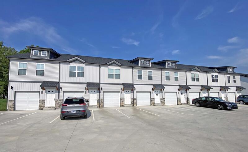 Clarksville Townhome: 220 Drayton Drive