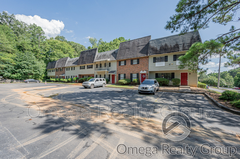 Birmingham Condo: 1827 Carson Rd