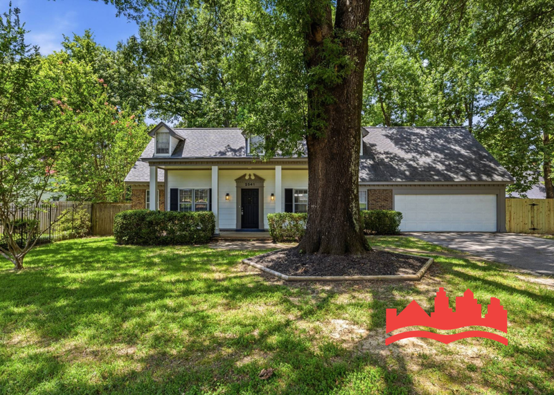 Bartlett House: 2541 Surrey Wood Dr