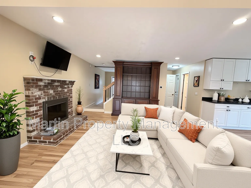 Littleton House: 1 Ernies Drive