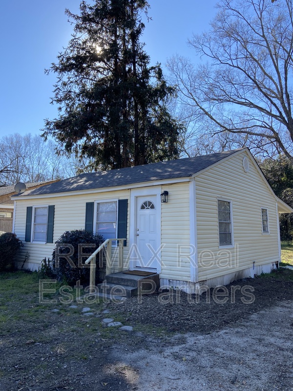 Petal House: 124 Stevens St