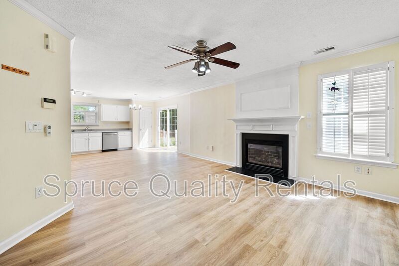 Durham House: 11 Kingfisher Way