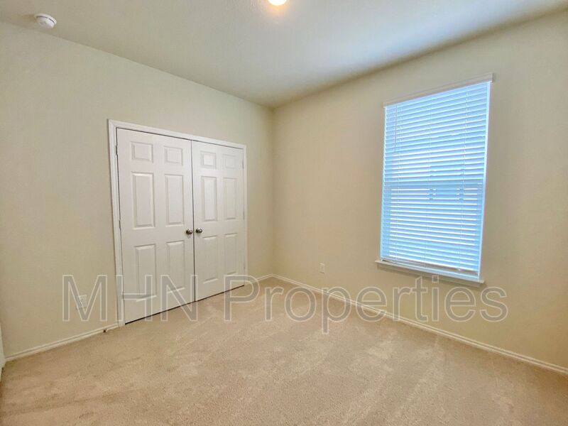 *First Time Rental*  3 bed/2 bath BRAND NEW BUILD home, located in Seguin! - Photo 17