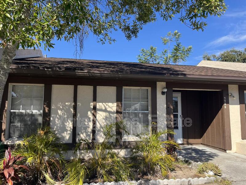 Temple Terrace Condo: 7708 Gulf Ct.