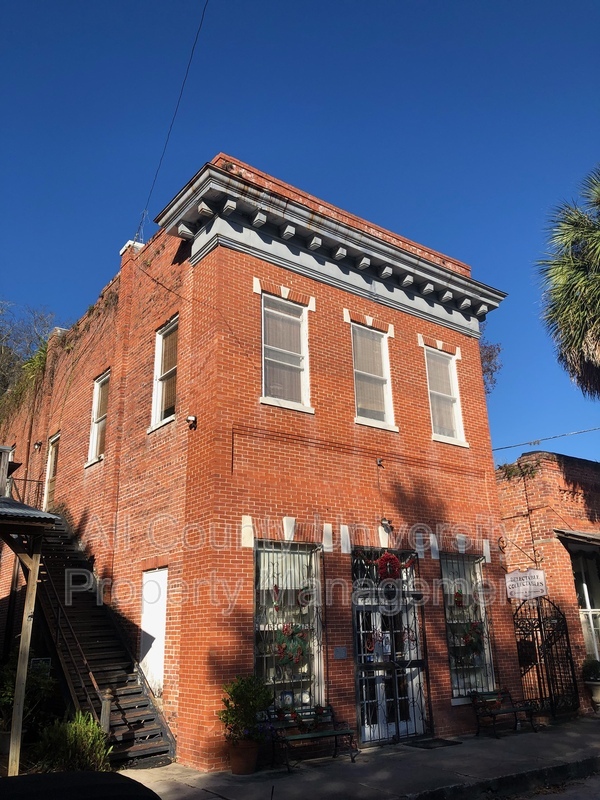 Micanopy House: 112 NE 1st ST