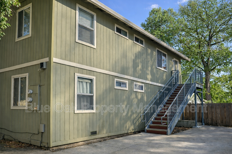 Chico House: 635 Ivy Street