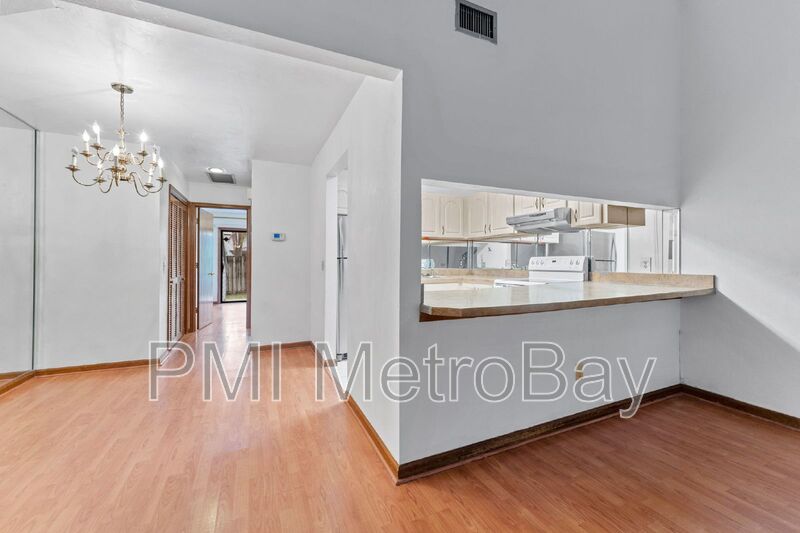 Temple Terrace Townhome: 5206 Pine Mill Ct