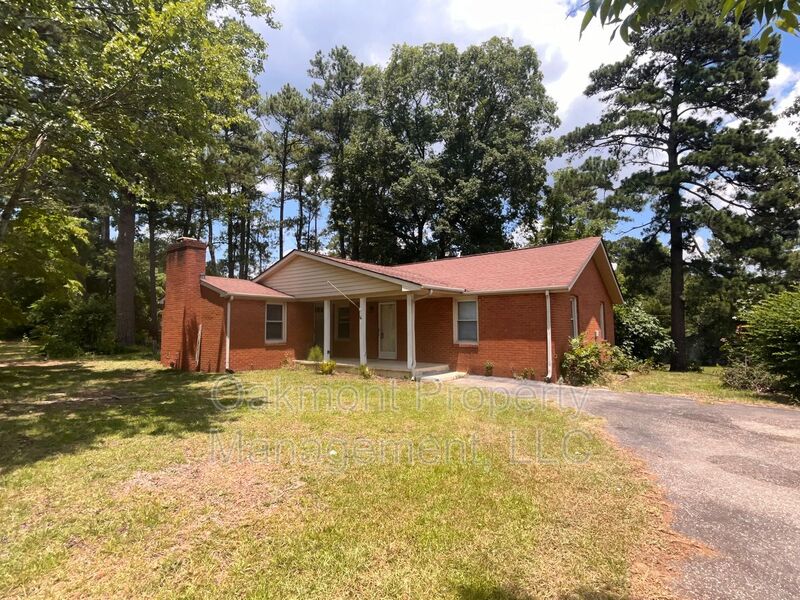 Cameron House: 735 NC HWY24