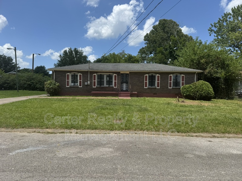 Nashville House: 3004 Lytle Drive