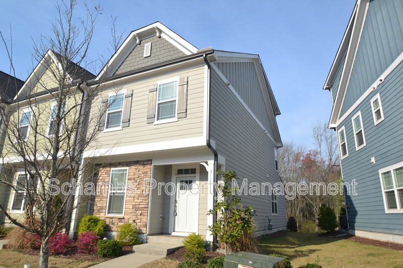 Apex Townhome: 311 Old Grove Ln
