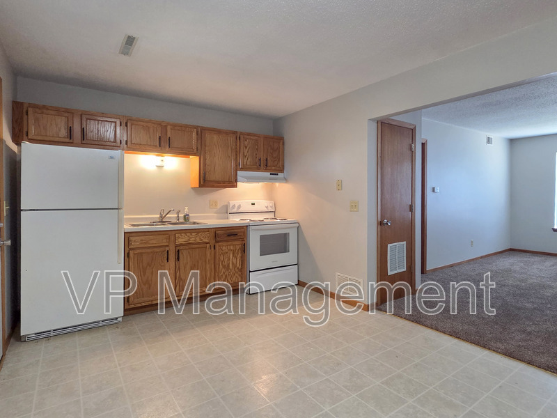 Parkview Condo: 19 Park Crest Ct