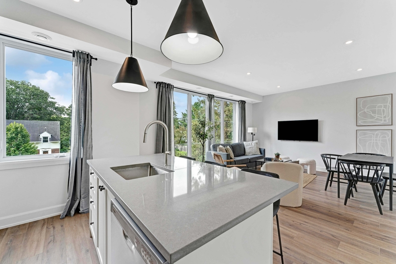 Ottawa House: 155 Sanford Avenue