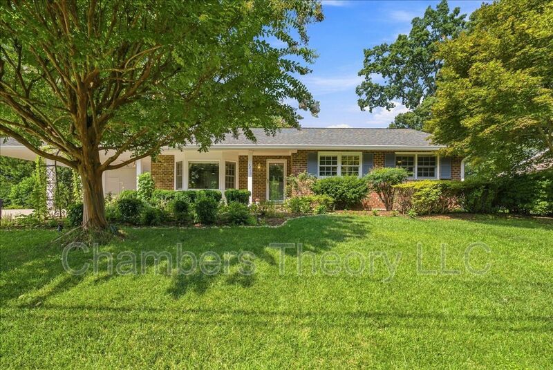 Fairfax House: 4216 Worcester Dr.