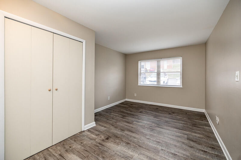 Photograph 5 of 2627 Wimpole Avenue, 81