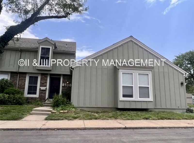 Lenexa House: 8108 Monrovia St