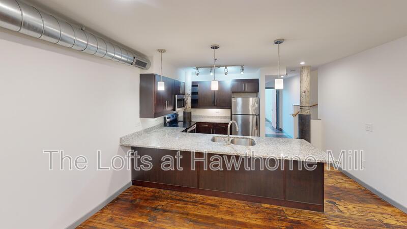 Charlotte Condo: 1101 Hawthorne Lane