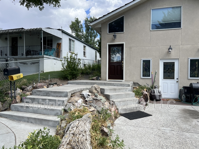 Elko Condo: 165 West Oak Street #1