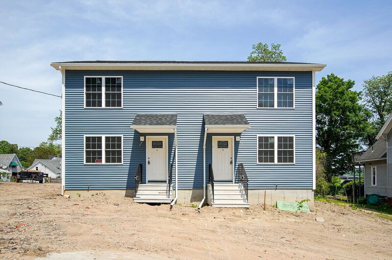 Holyoke Condo: 2 1/2 Vernon St