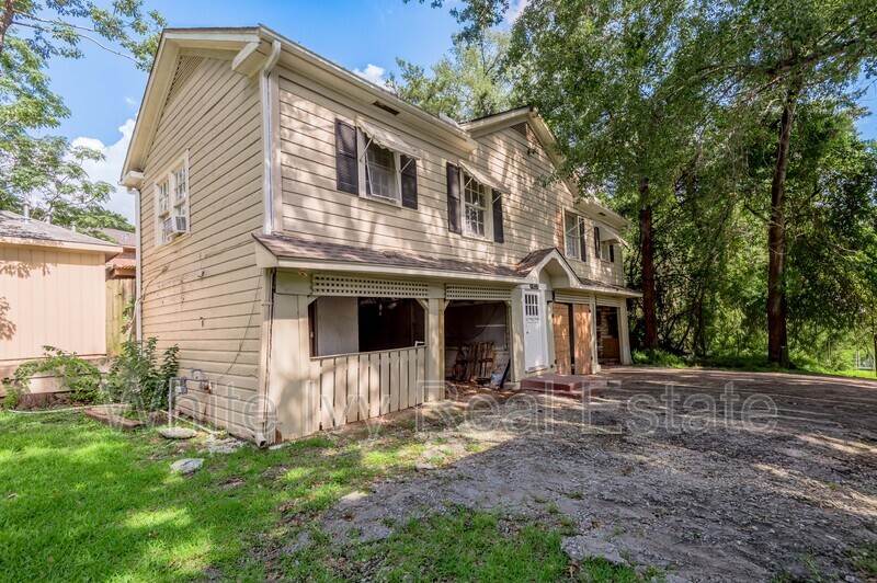 Huntsville Condo: 811 Sam Houston