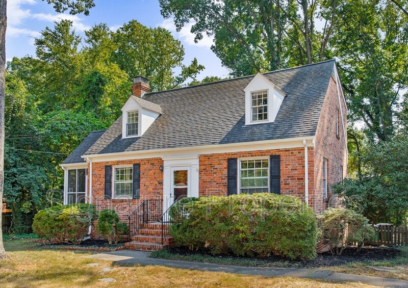 Richmond House: 6731 Forest Hill Ave