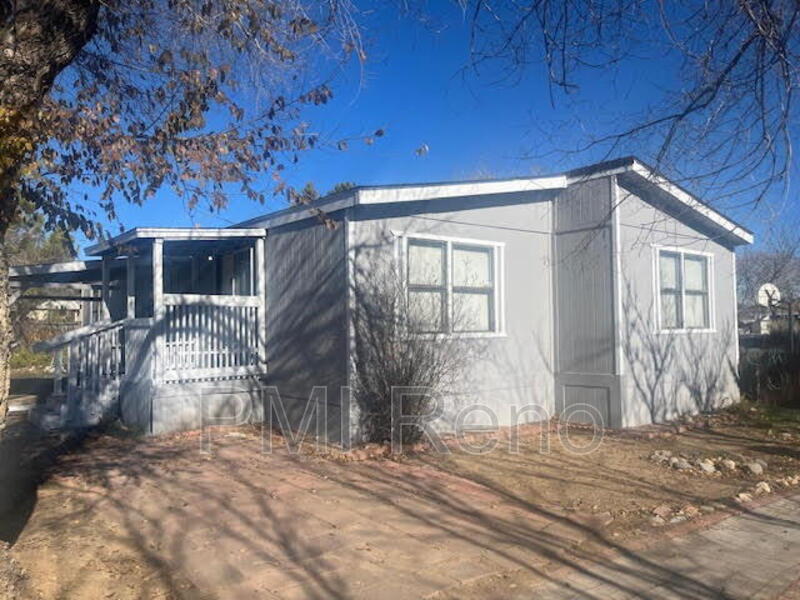 Sun Valley House: 5580 Paullo Ln