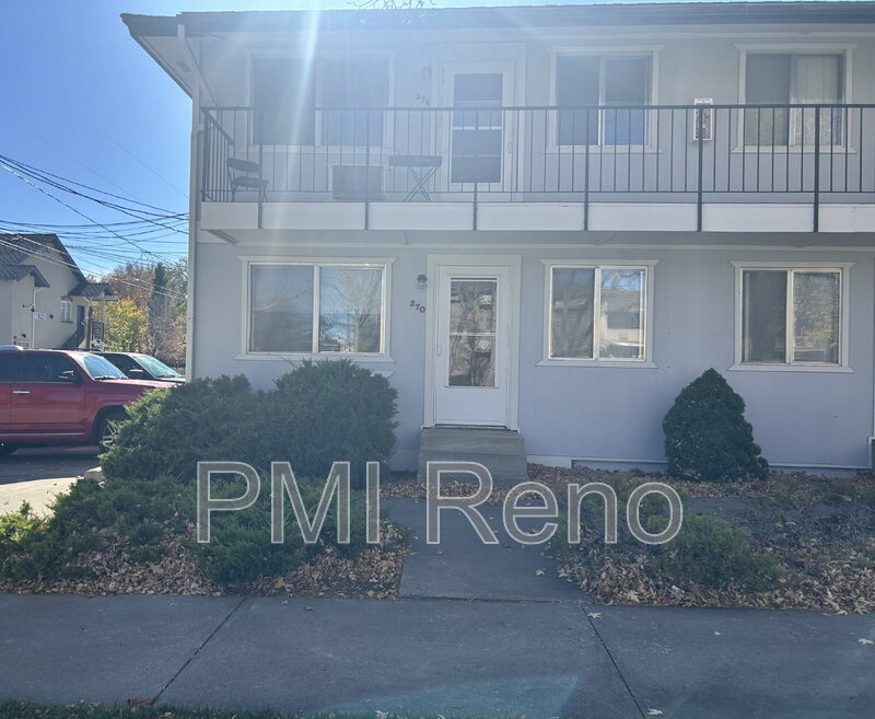 Reno Condo: 370 La Rue Ave
