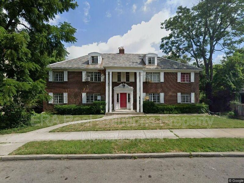 Cincinnati Condo: 220 Loraine Ave