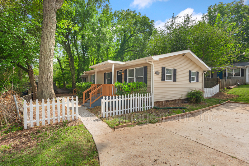 Atlanta Condo: 2051 College Avenue