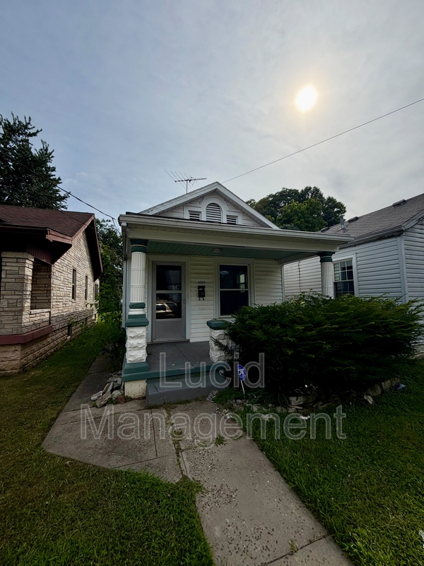 Louisville House: 1312 Earl Avenue