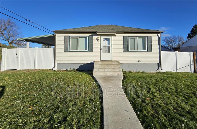 Spokane House: 1603 E Lacrosse Ave