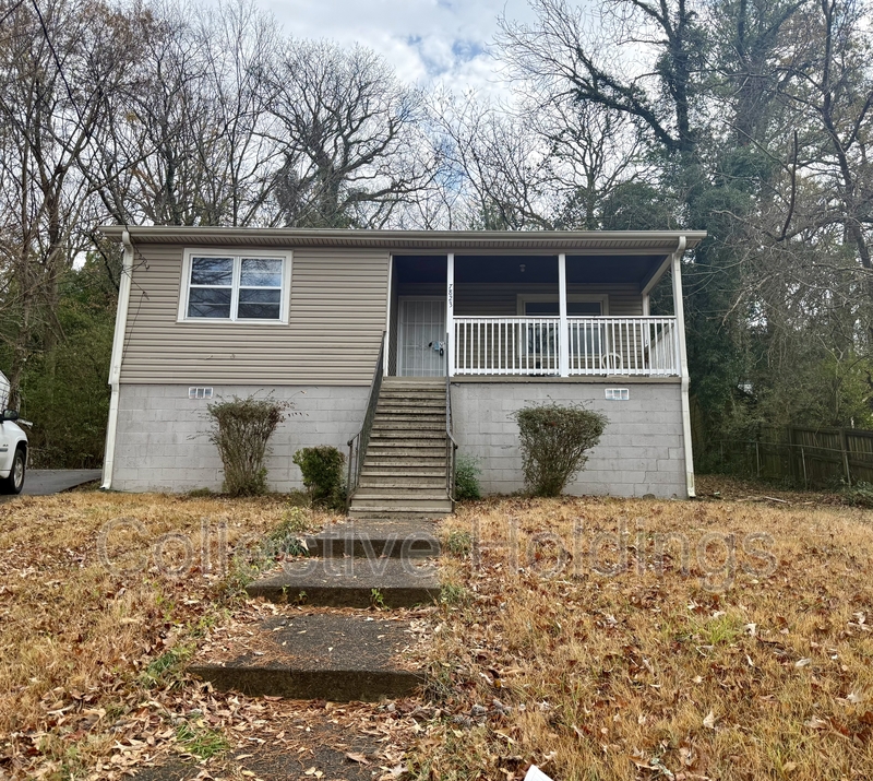 Birmingham House: 7823 Rugby Avenue