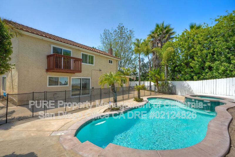 Bonita House: 461 Ridgeview Ct