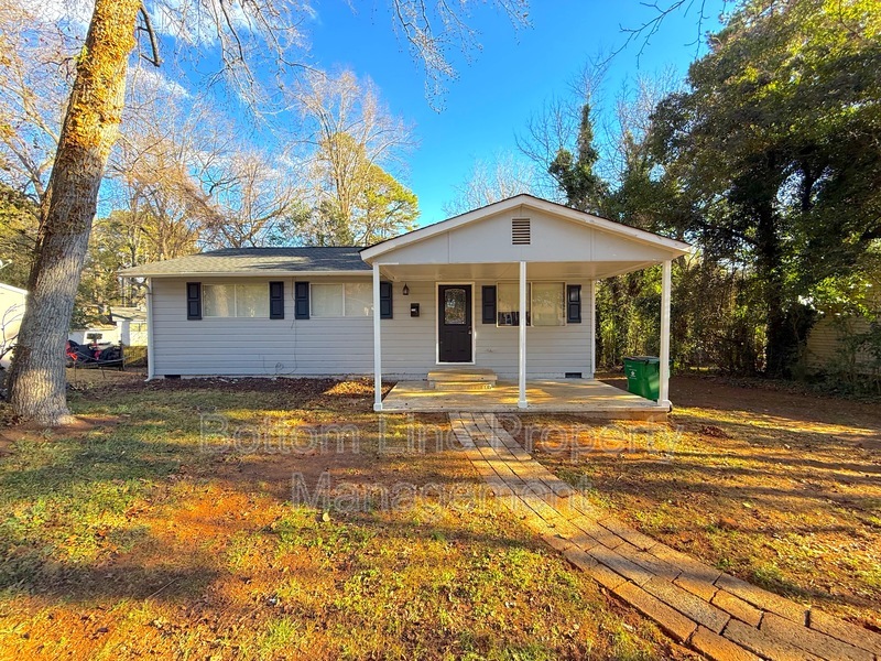 Charlotte House: 2719 Thornton Rd