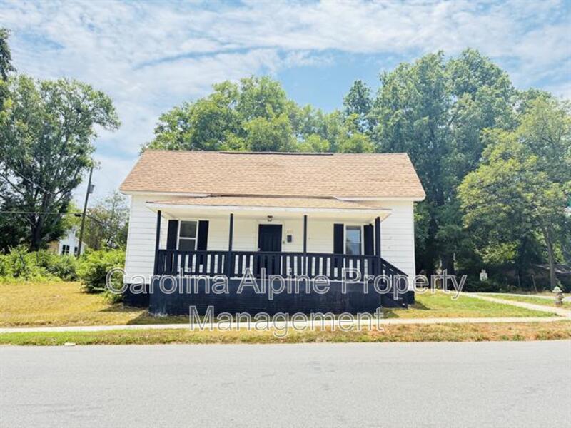 Shelby House: 407 Gardner St