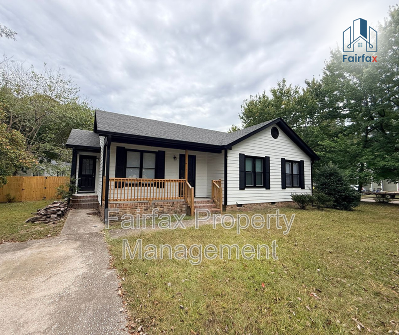 Knightdale House: 400 Kelley Meadows Dr