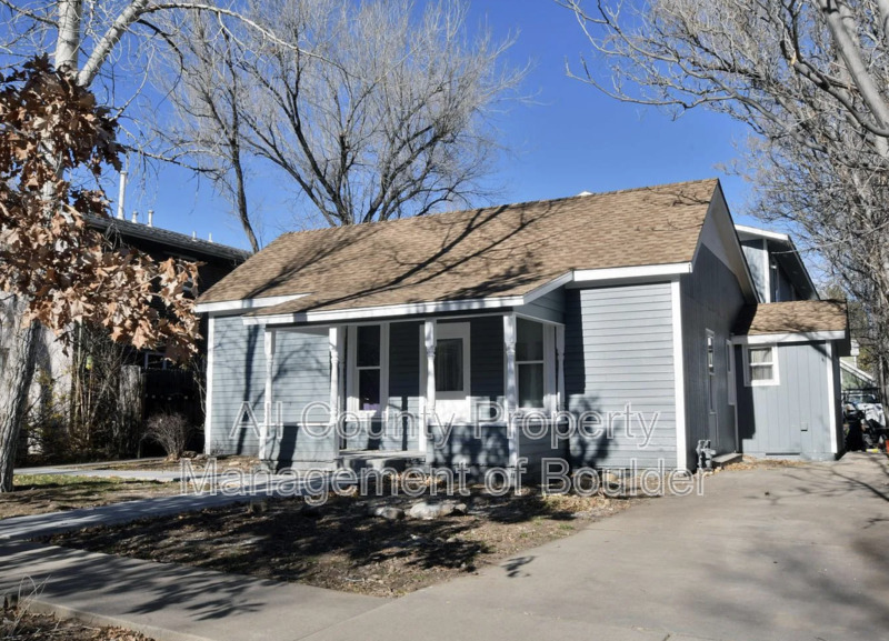 Boulder Condo: 2211 Spruce Street