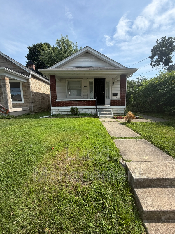 Louisville House: 1416 Sale Ave - 1