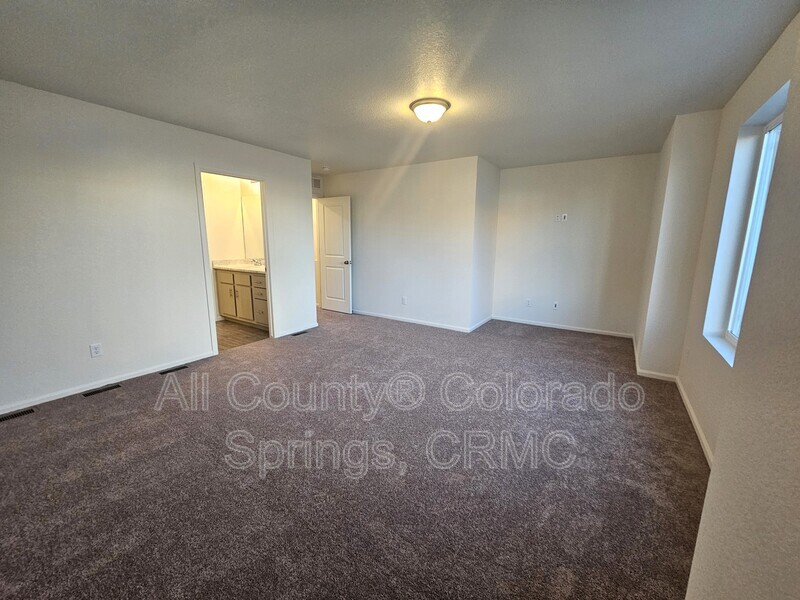 Main Rental Photo 9