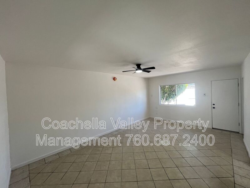 Palm Springs House: 600 E Cottonwood Rd
